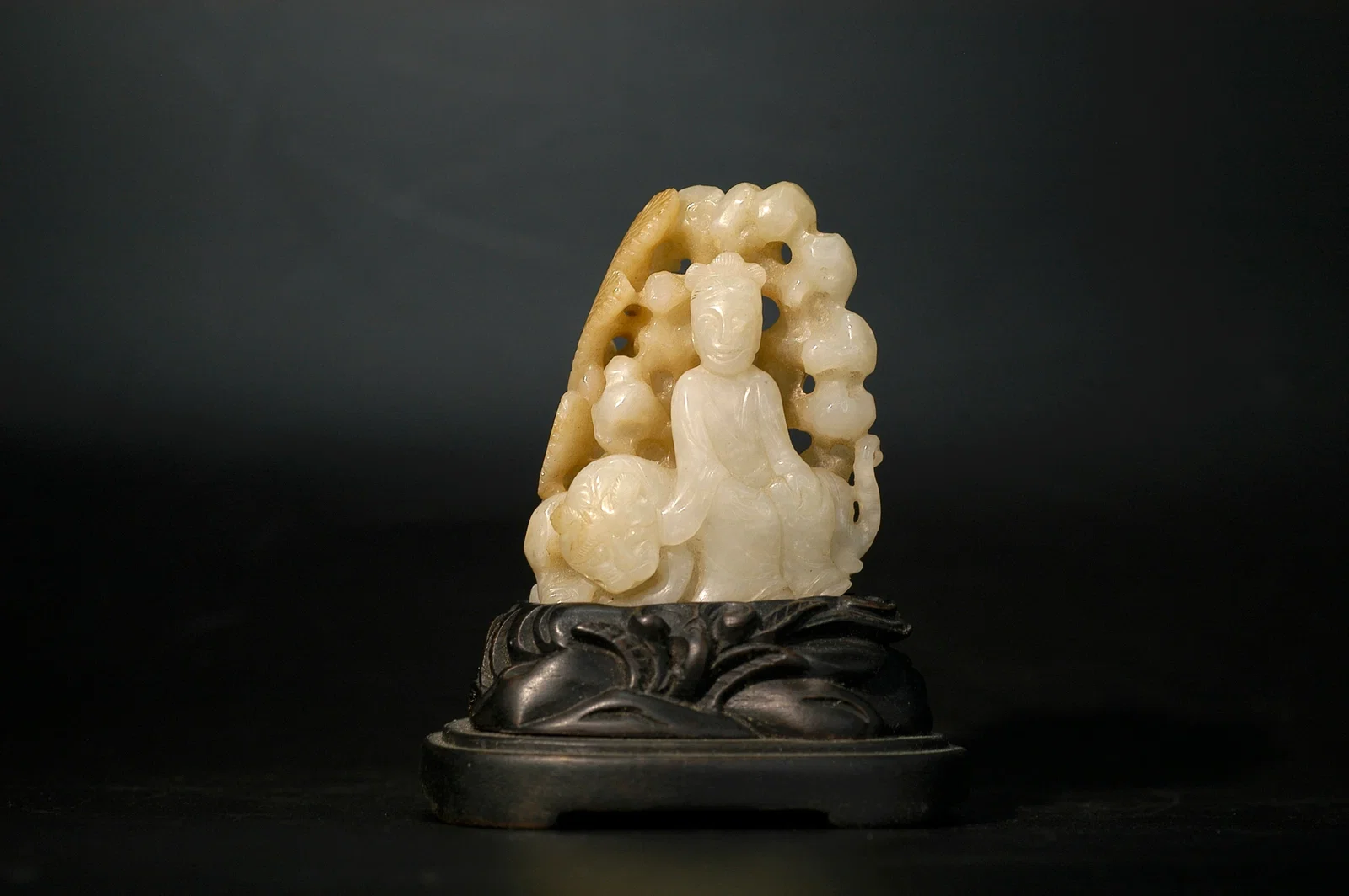 Late Ming Hetian White Jade Tiger-Subduing Luohan Mountain Scholar's Rock