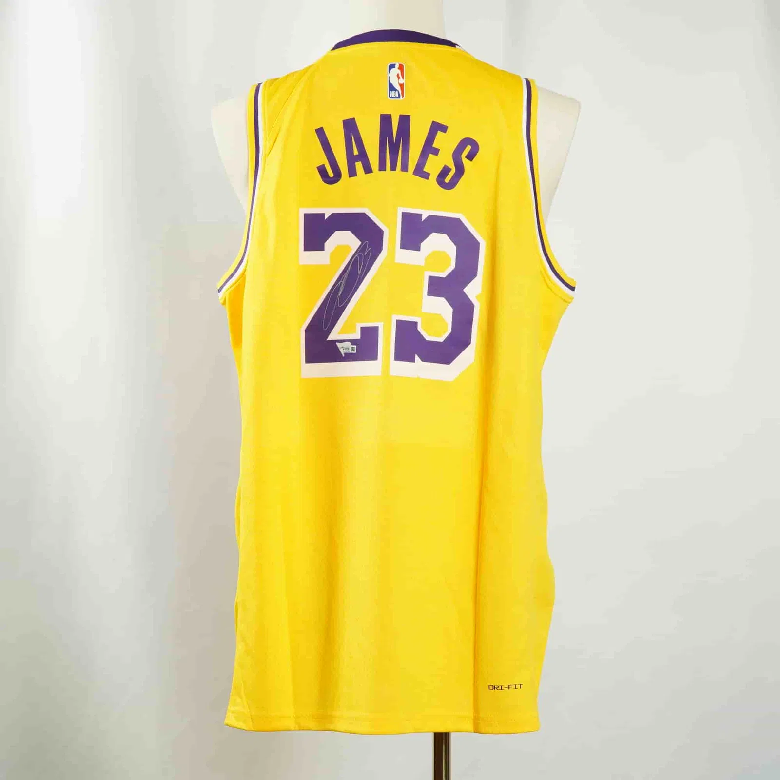 LeBron James Los Angeles Lakers Jersey, Autographed w/ Hologram
