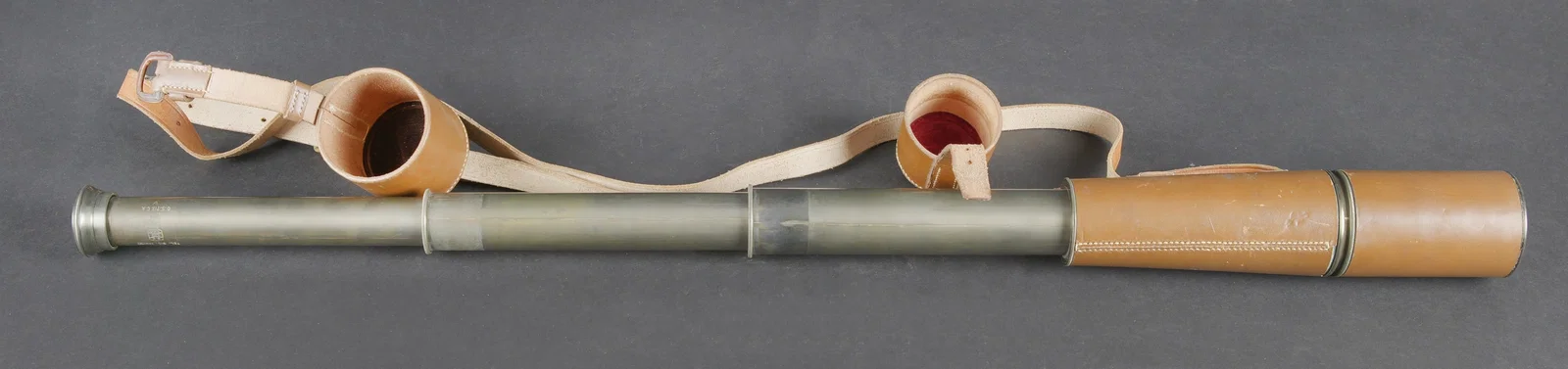 Longue vue britannique. British spotting scope.