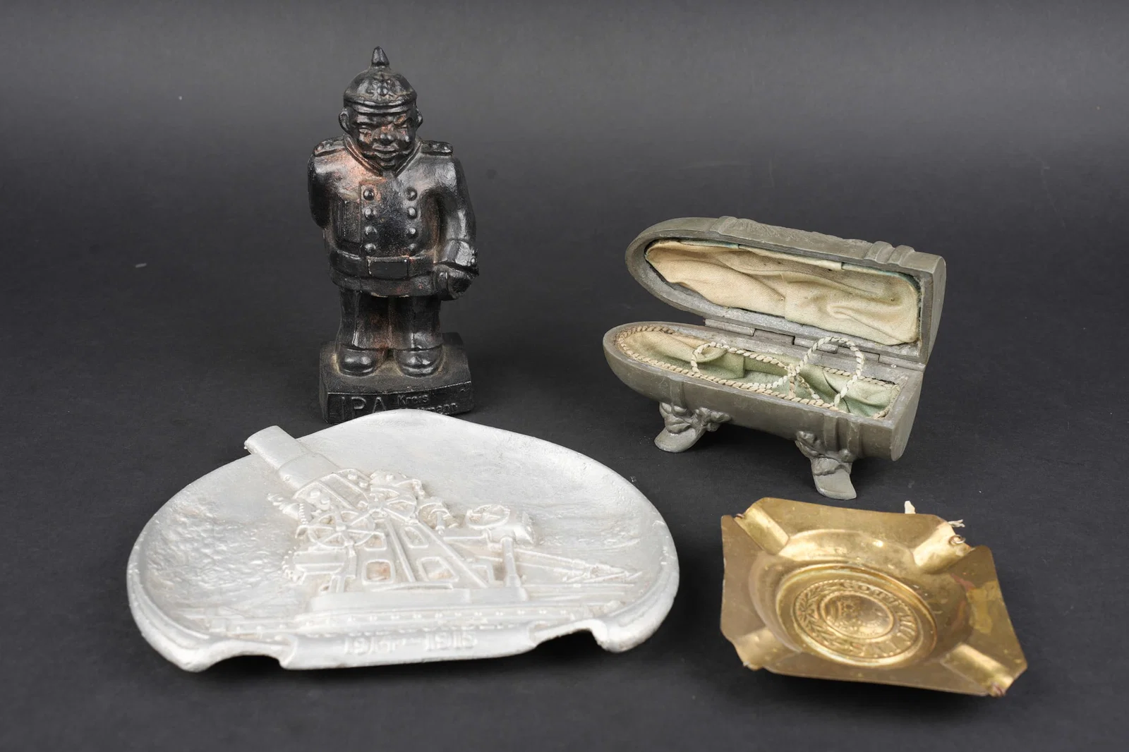 Lot d objets patriotiques allemands ww1. Lot of German WWI patriotic items.