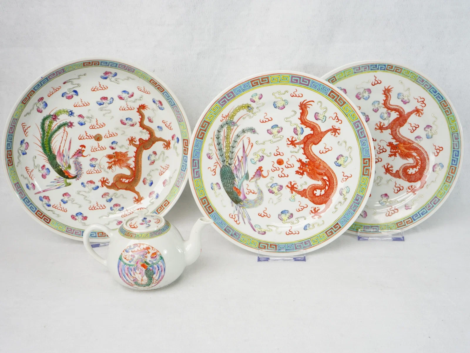 Lot of 4 Chinese Famille Rose 'Dragon and Phoenix' Wares,Early 20th Century