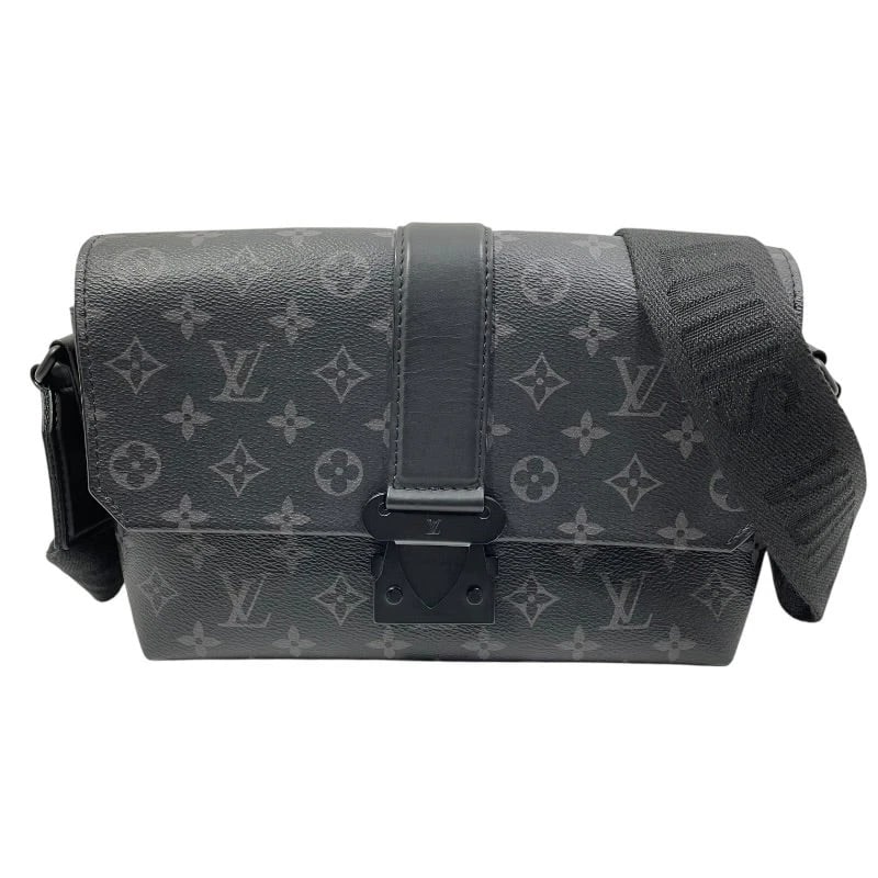 LOUIS VUITTON S CAPE MESSENGER BLACK MONOGRAM ECLIPSE SHOULDER BAG