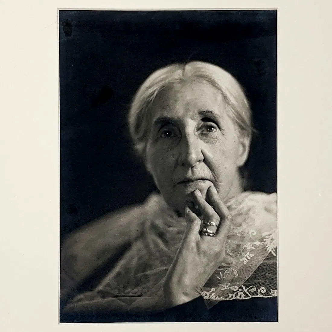 Lucia Moholy - Portrait of Hilda Schuster