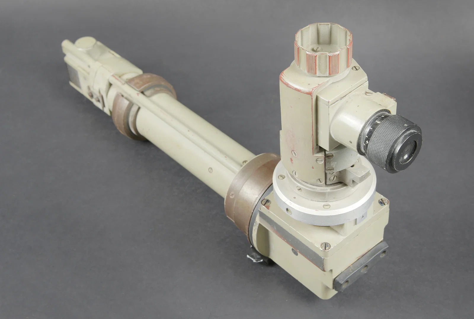 Lunette de coupole blindee ou de char PZBWF8. Armoured cupola or tank sight for Pz.B.W.F.8.