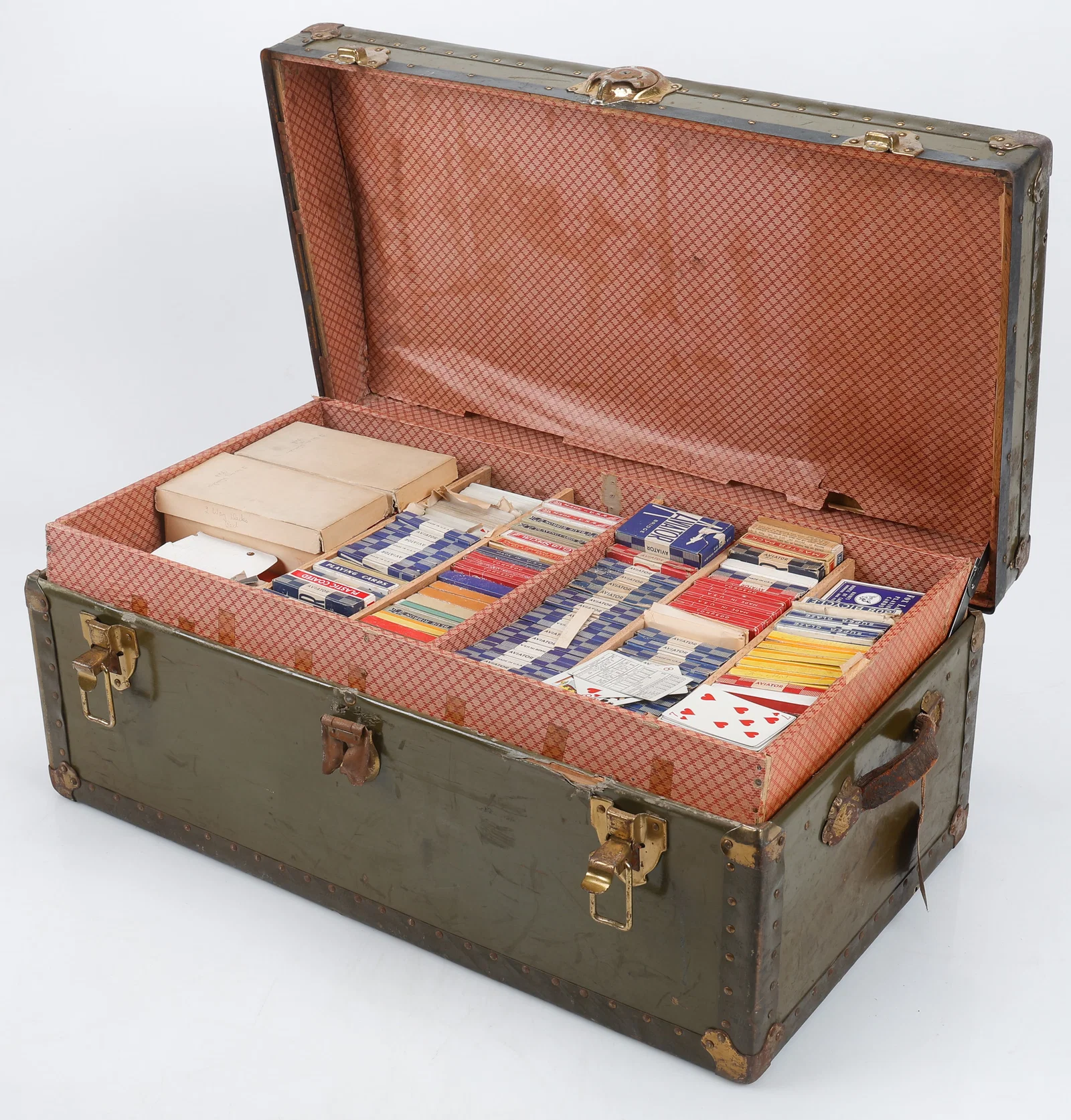 Magician's Trunk of Magic Equipment And Playing Cards