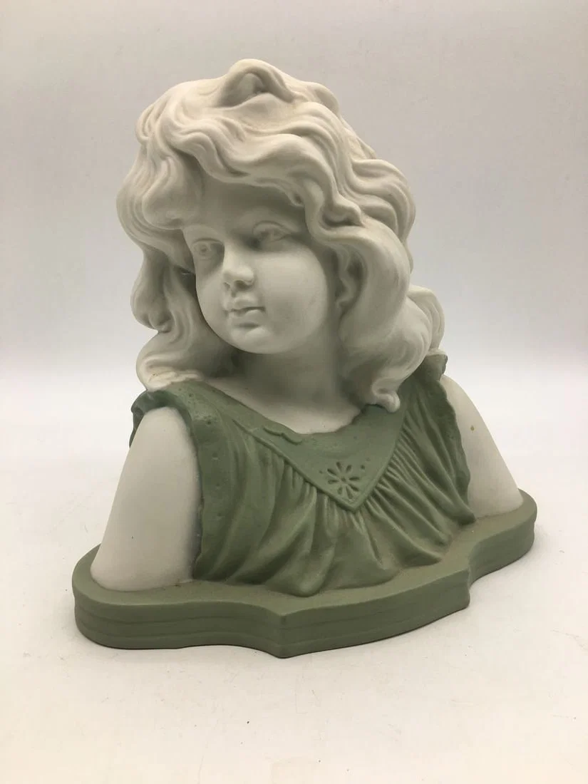 Marble portrait of a girl