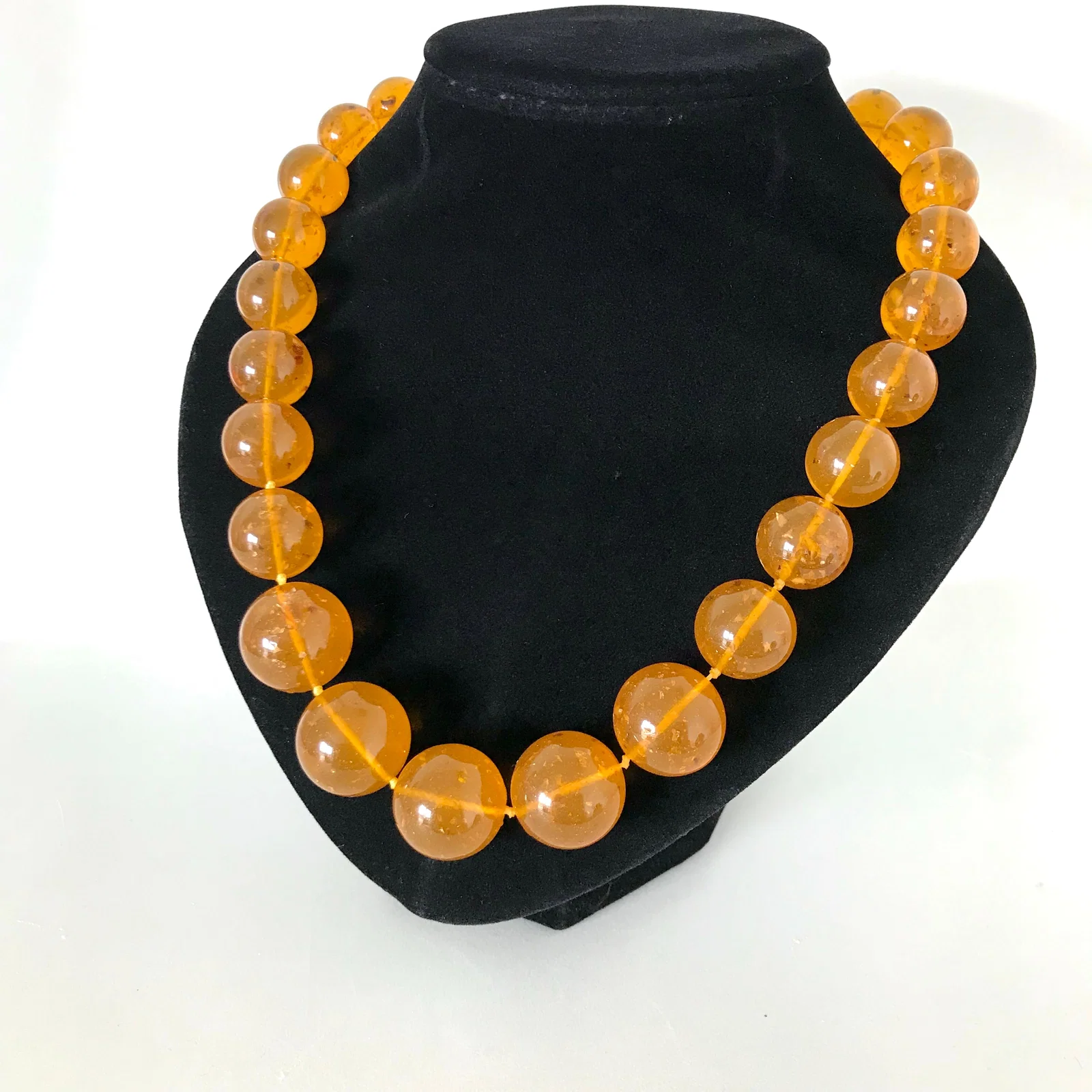 Marvellous Vintage Amber Necklace made from Round Amber beads