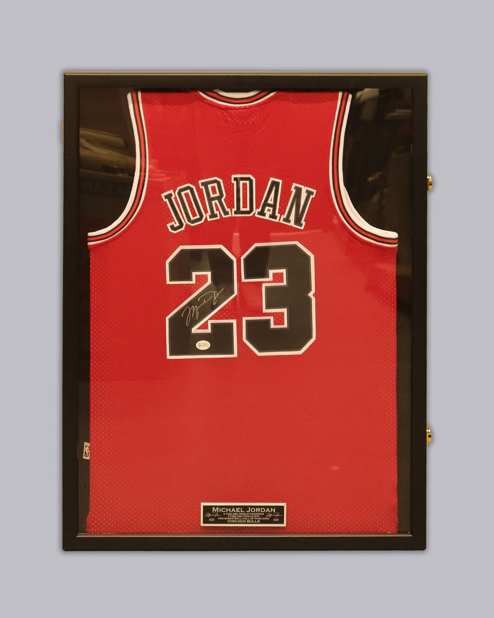 Michael Jordan signed jersey Beckett