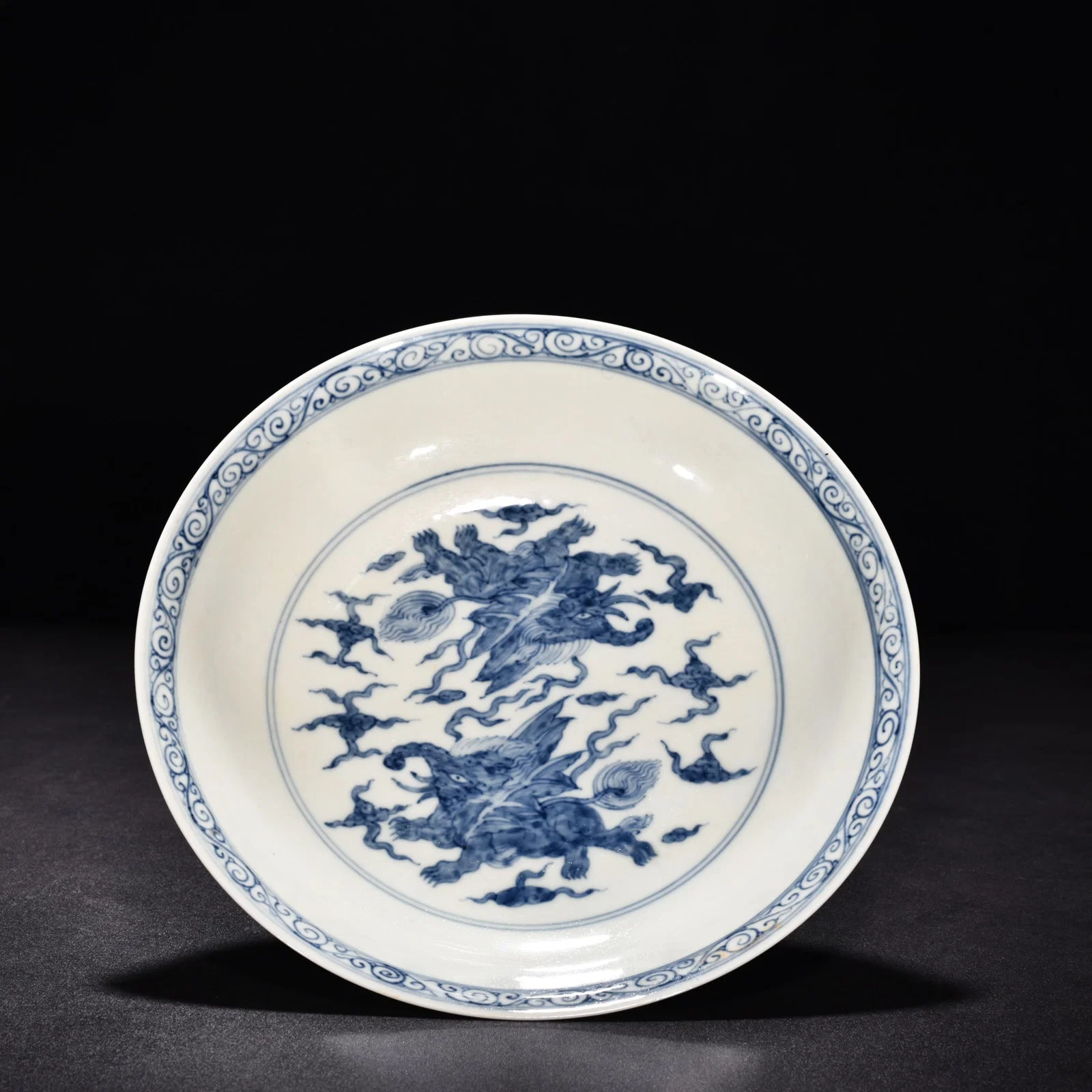 Ming Dynasty Chenghua blue and white flying elephant plate