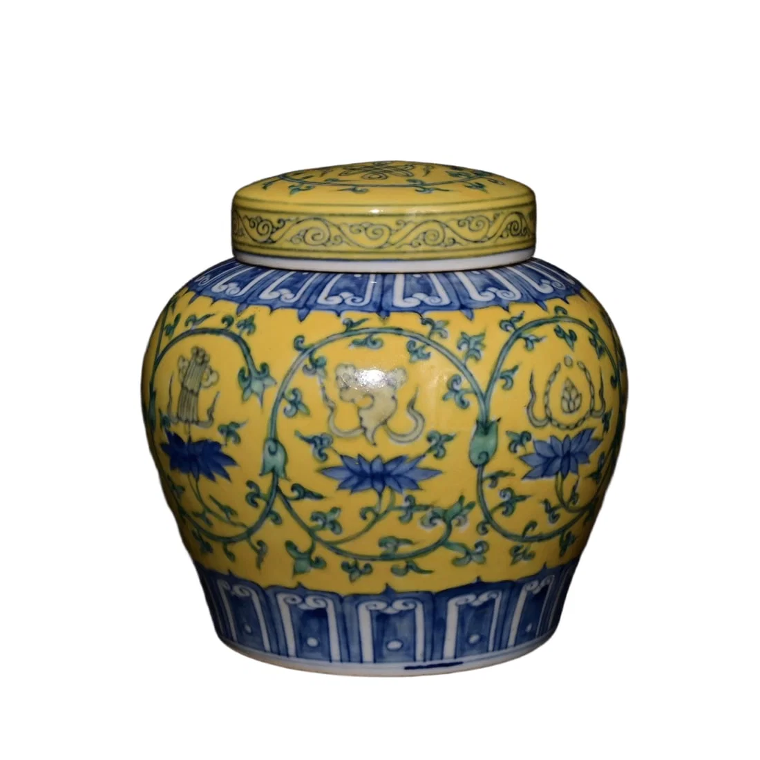 Ming Dynasty Chenghua Period Yellow-Glazed Famille Rose Eight Treasures Pattern Covered Jar
