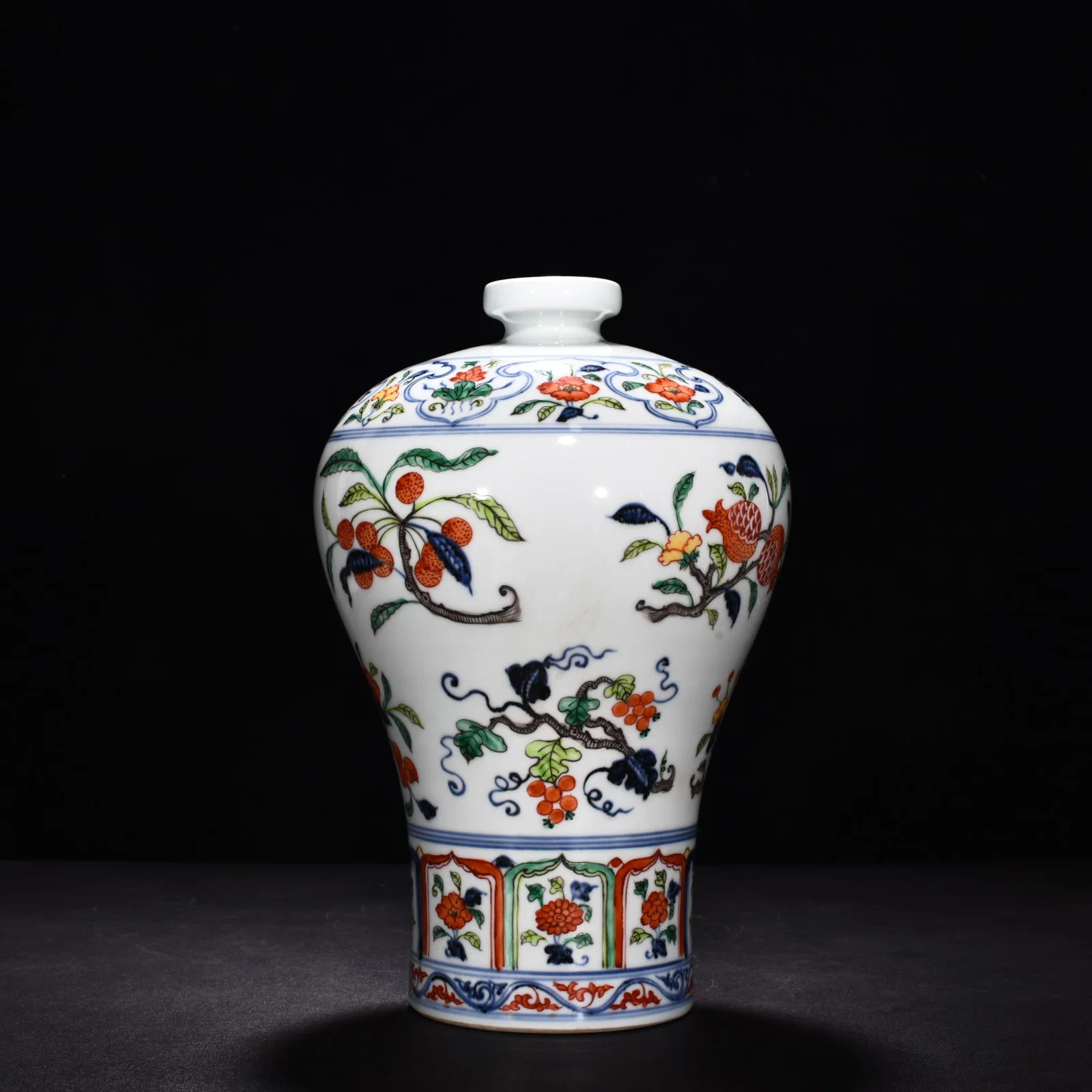 Ming Dynasty Xuande blue and white five-color three-fruit plum vase