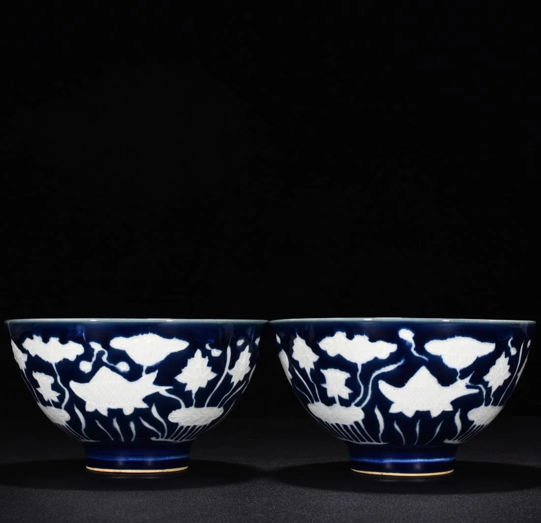 Ming Dynasty Xuande Festival blue-glazed chicken heart with fish and algae bowl