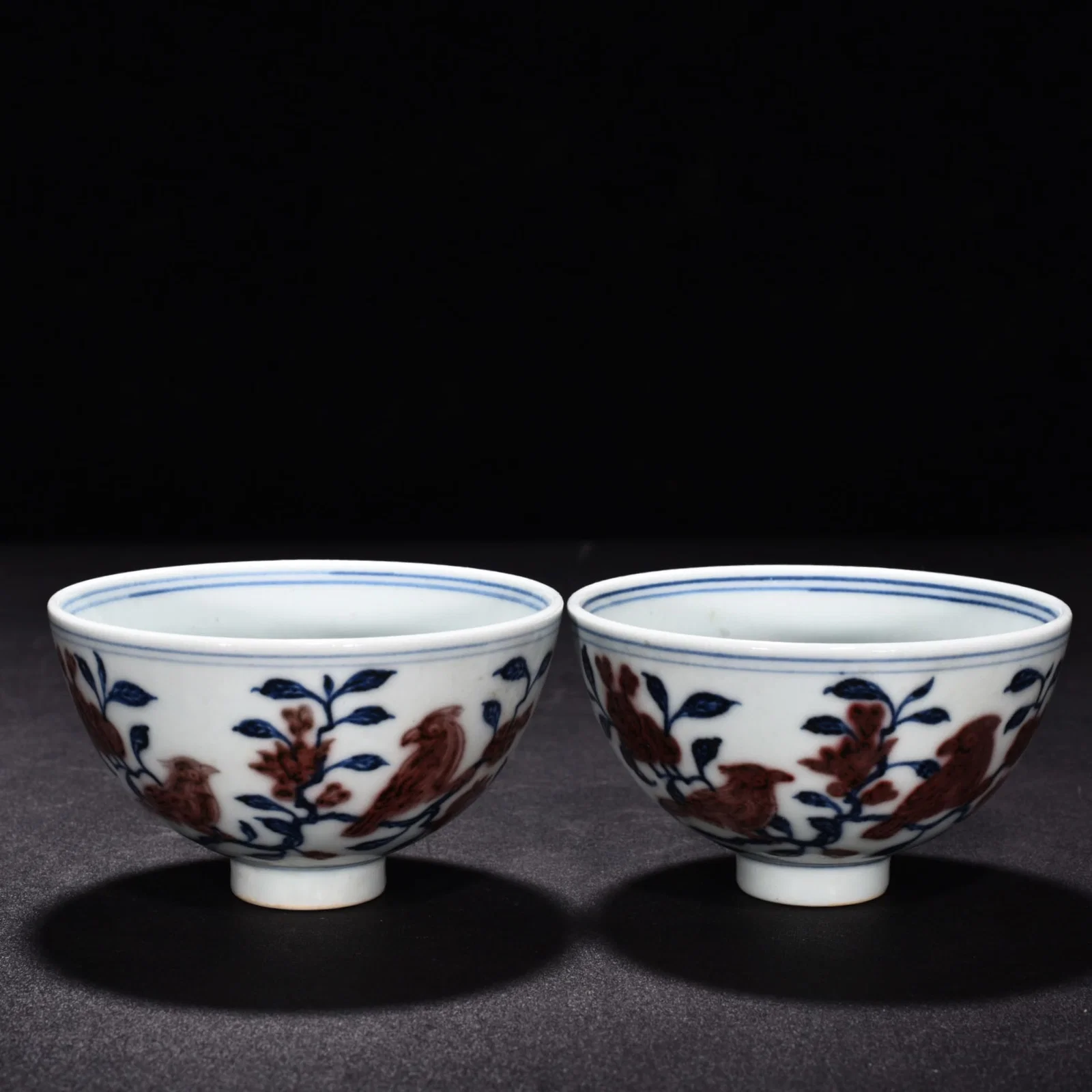 Ming Dynasty Yongle blue and white underglaze red flower bird chicken heart cup