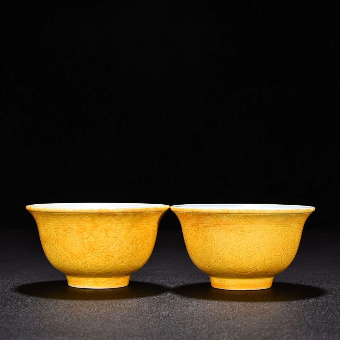 Ming Dynasty Yongle blue and white yellow glaze lotus hand cup