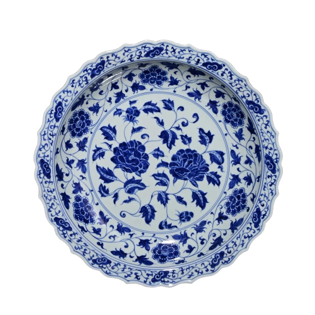 Ming Xuande Blue and White Floral Plate