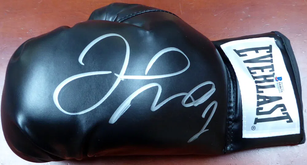 MONEY MAYWEATHER JR SIGNED EVERLAST BOXING GLOVE (BECKETT COA)