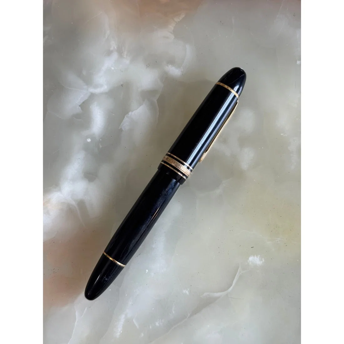 Montblanc Classic Jumbo Black Lacquer 14k Gold M Nib Fountain Pen