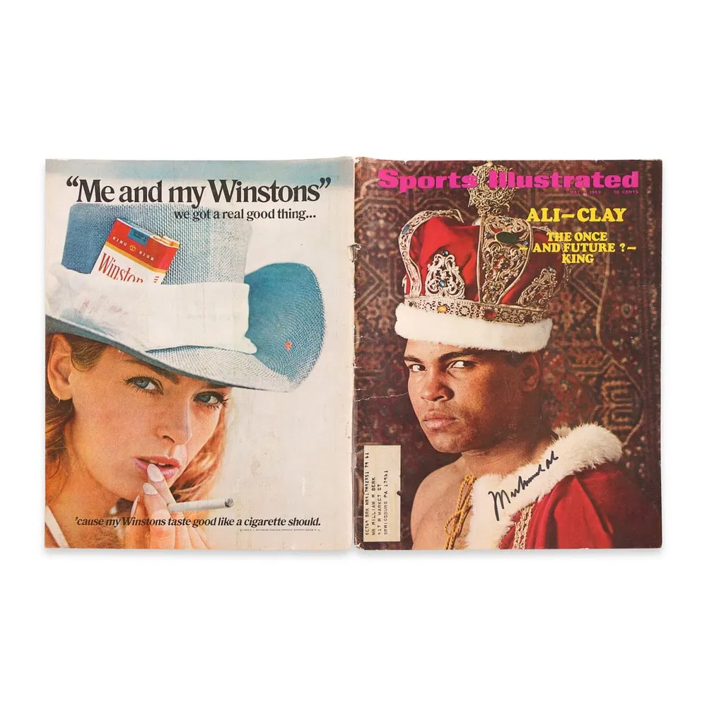 MUHAMMAD ALI SIGNED SPORTS ILLUSTRATED MAGAZINE COVER