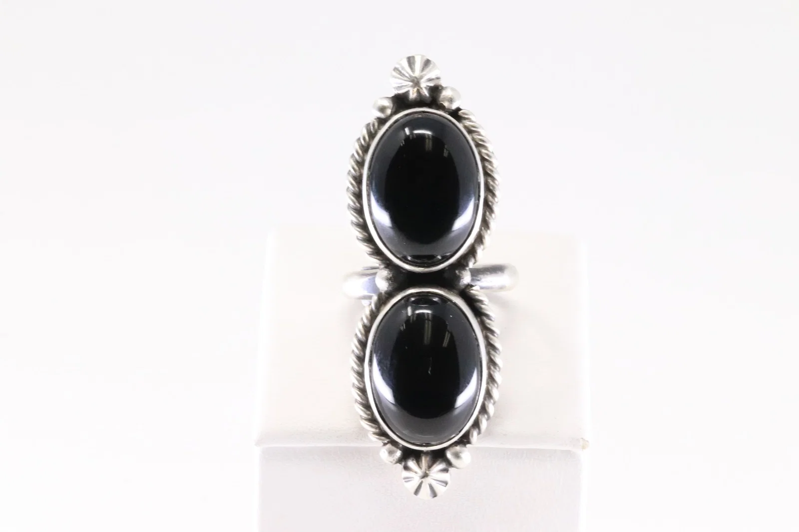 Native America Navajo Sterling Silver Black Onyx Ring By Eugene Belone.