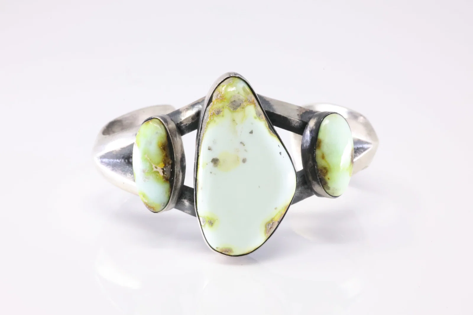 Native America Navajo Sterling Silver Palomino Turquoise Bracelet Cuff By Chimnes Butte.