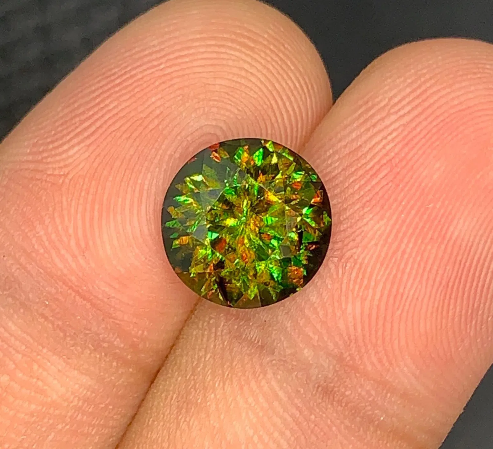Natural Chrome Sphene Titanite Gemstone: 4.80 Carat Round Cut June Birthstone