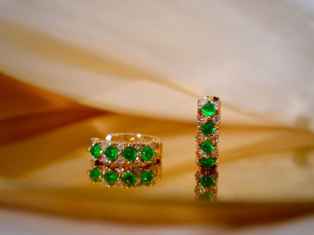 Natural emerald diamond earrings