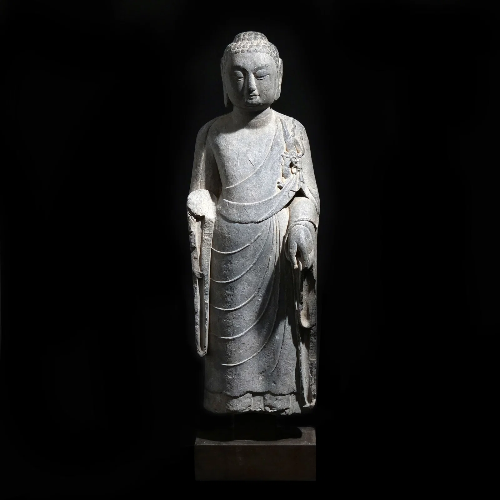 NORTHERN QI / SUI DYNASTY LIMESTONE BUDDHA
