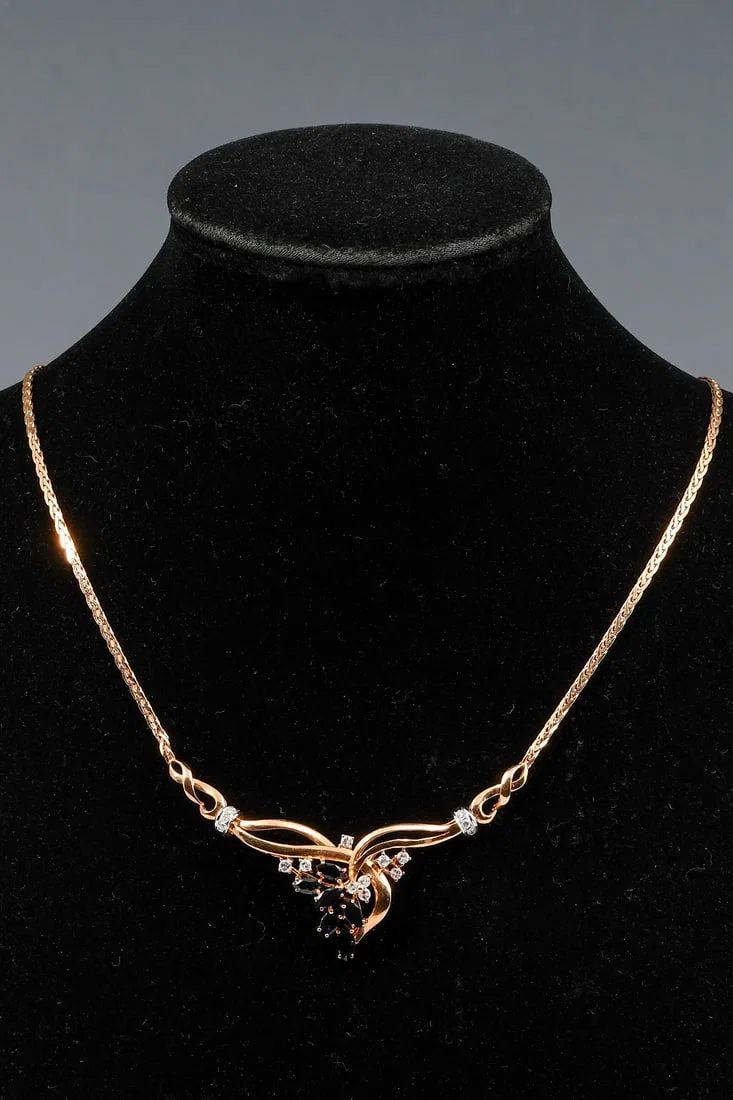 NOUVEAU STYLE 14K GOLD, DIAMOND, SAPPHIRE NECKLACE