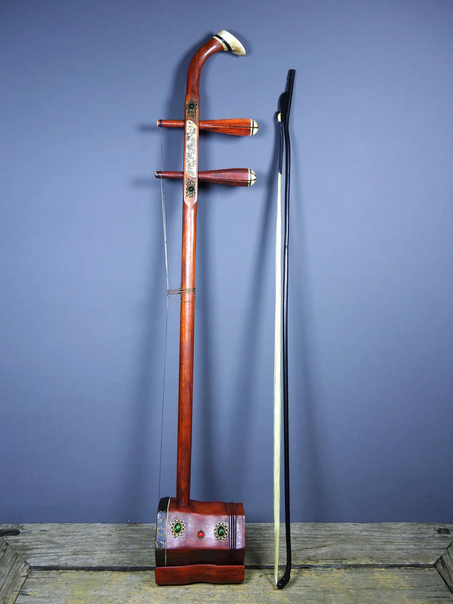 Old rosewood erhu inlaid with gemstones and bone pieces