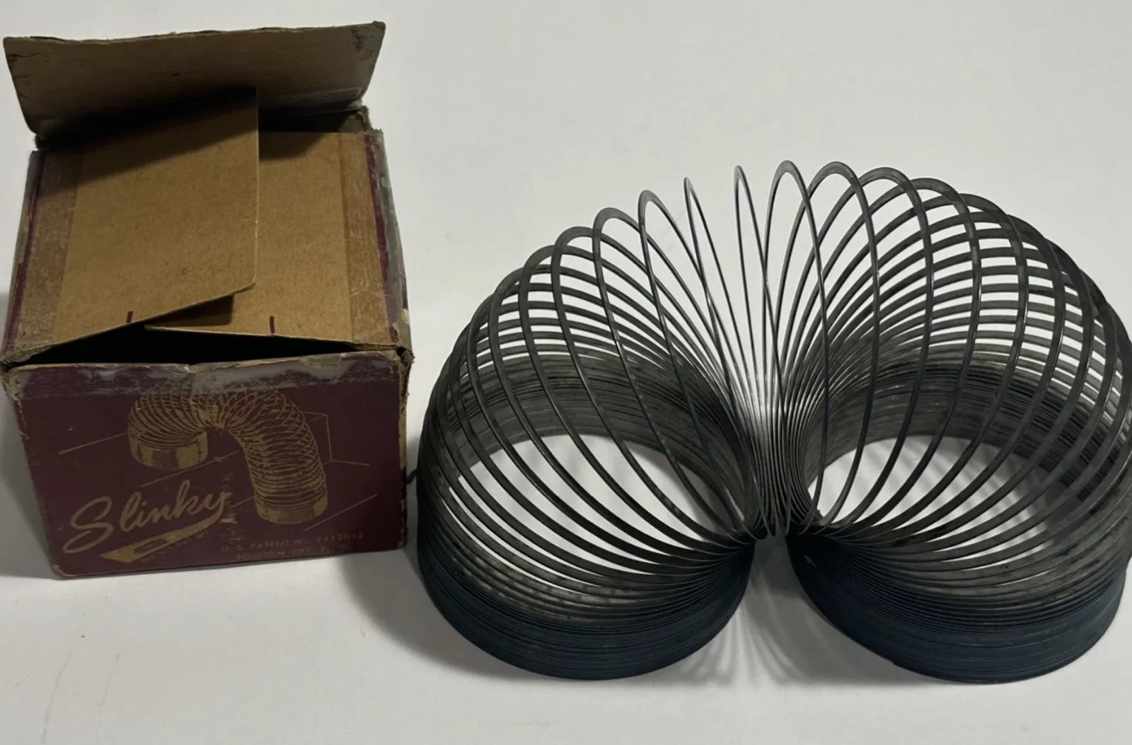 Original Slinky James Industries Walking Metal Toy Red w Original Box 1947