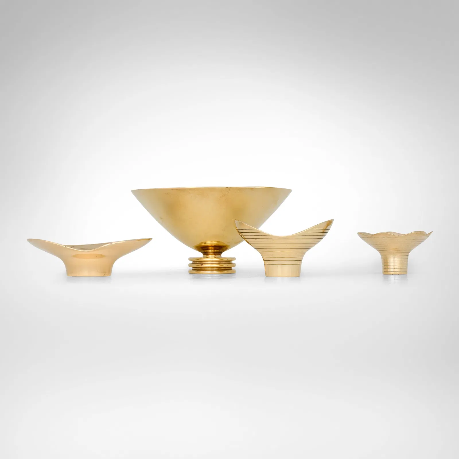 Paavo Tynell, Bowls, set of four