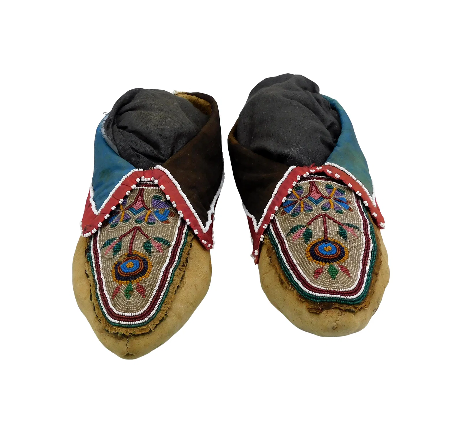 Pair of Northeastern Beaded Moccasins