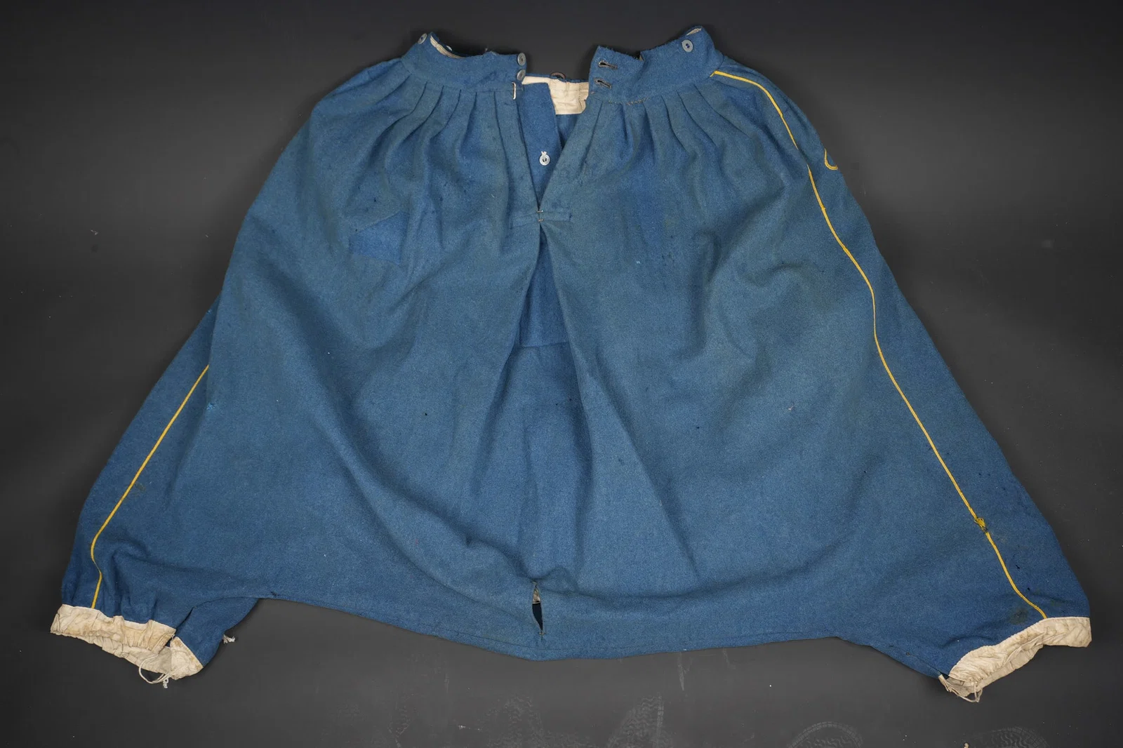 Pantalon de tirailleur indigene 1879. Indigenous Tirailleur trousers Model 1879.