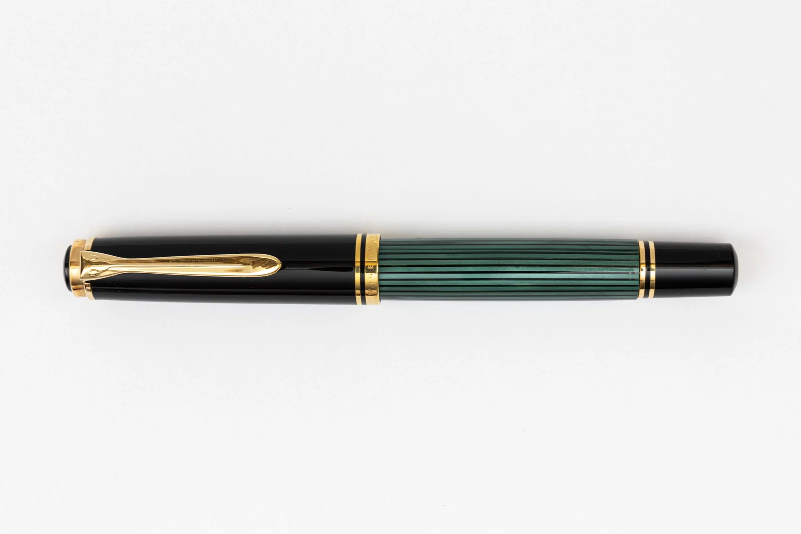 Pelikan R800 W Germany Green Striated Rollerball Pen