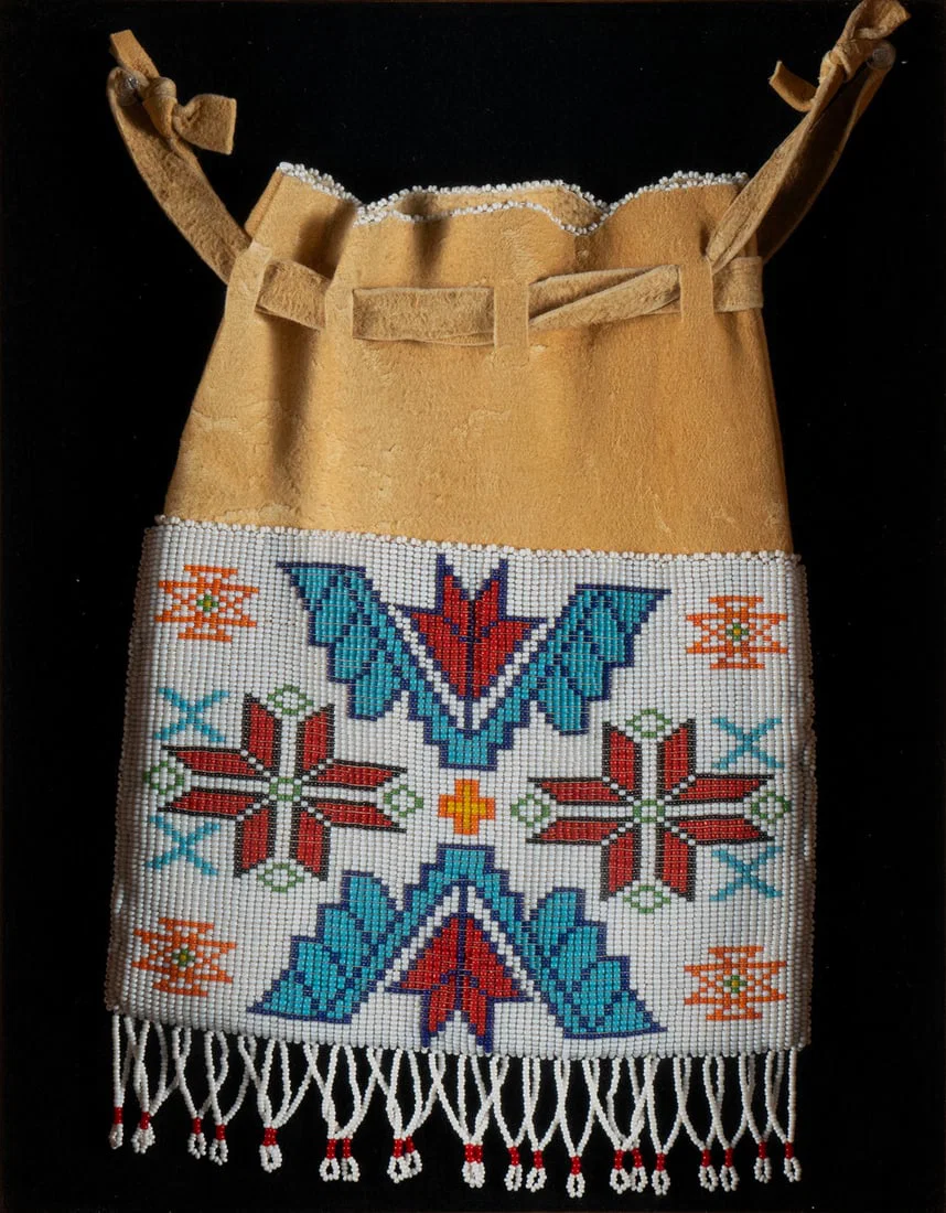 PLAINS NATIVE AMERICAN BEADED LEATHER TOBACCO POUCH