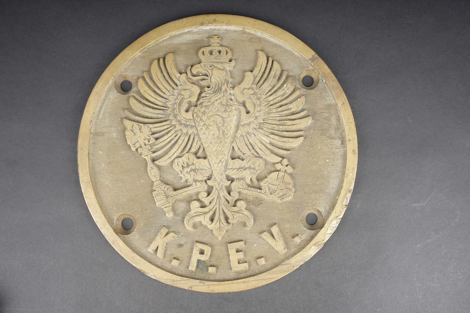 Plaque des chemins de fer imperiaux allemands. Plaque from the Imperial German railways.