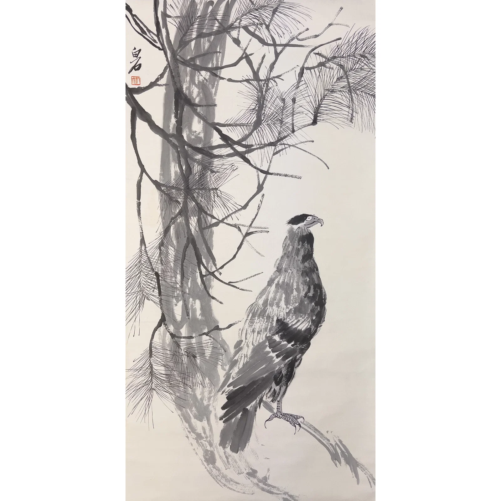 QI BAISHI (1863 - 1957) - CHINESE PAINTING SCROLL OF EAGLE ON PINE TREE