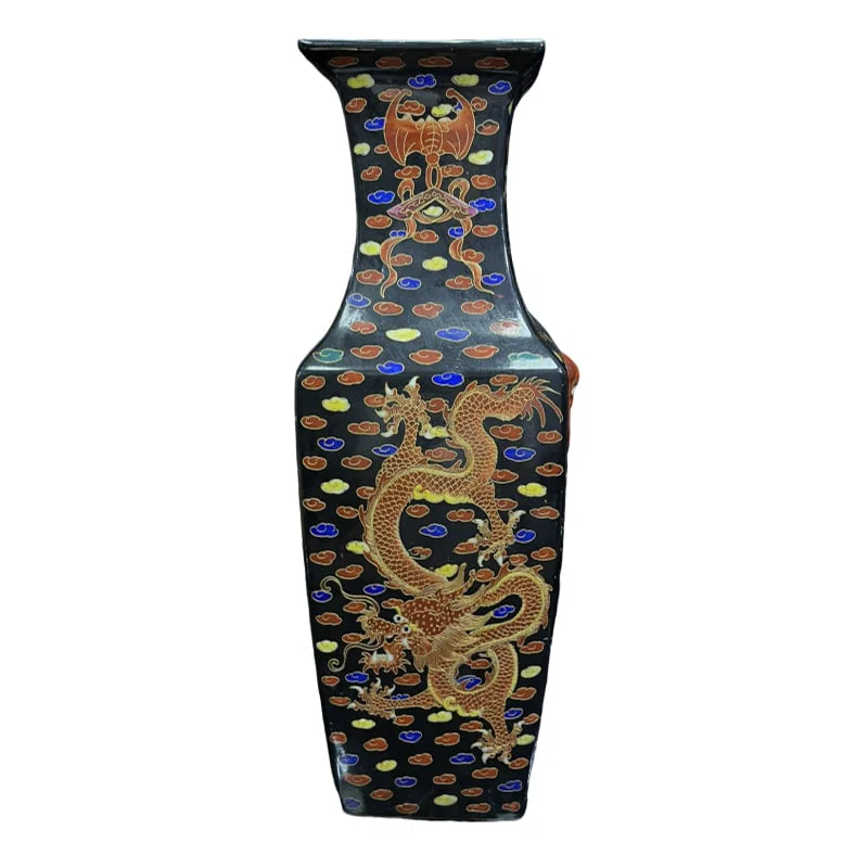 Qianlong Reign of the Qing Dynasty, a cloisonnE double beast head square vase.