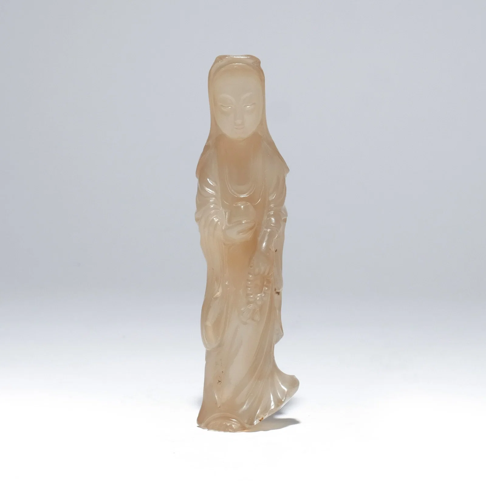 QING DYNASTY CHINESE CARVED SMOKY AGATE GUANYIN