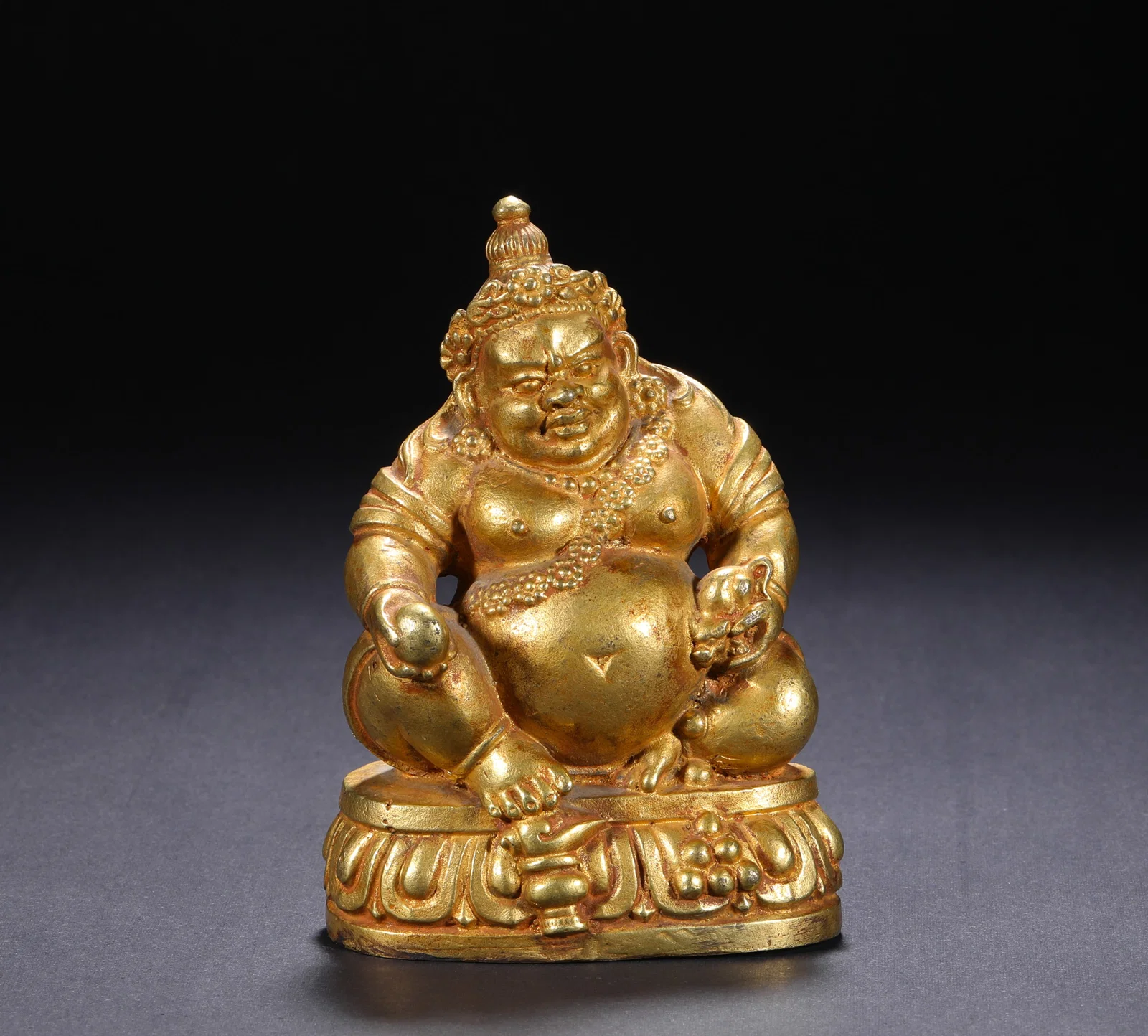 QING DYNASTY GILDED BRONZE SEATED STATUE OF THE GOD OF WEALTH