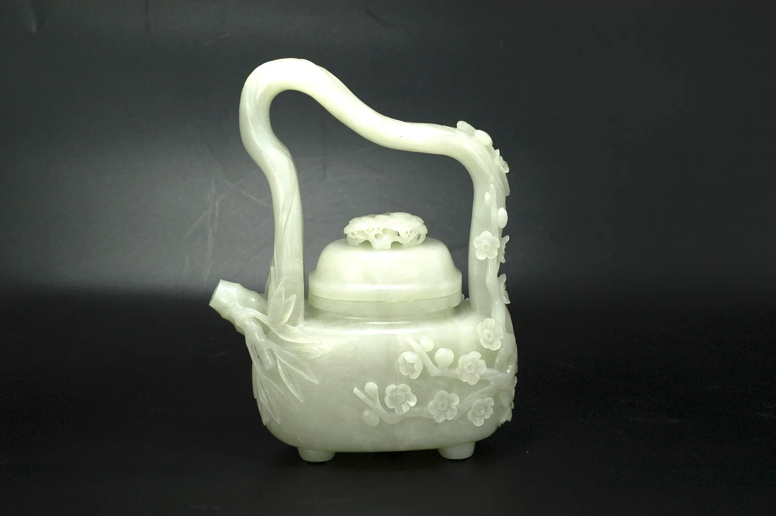 Qing Dynasty Hetian Jade Prunus Bail-Handle Pot with Pine Needle Lid