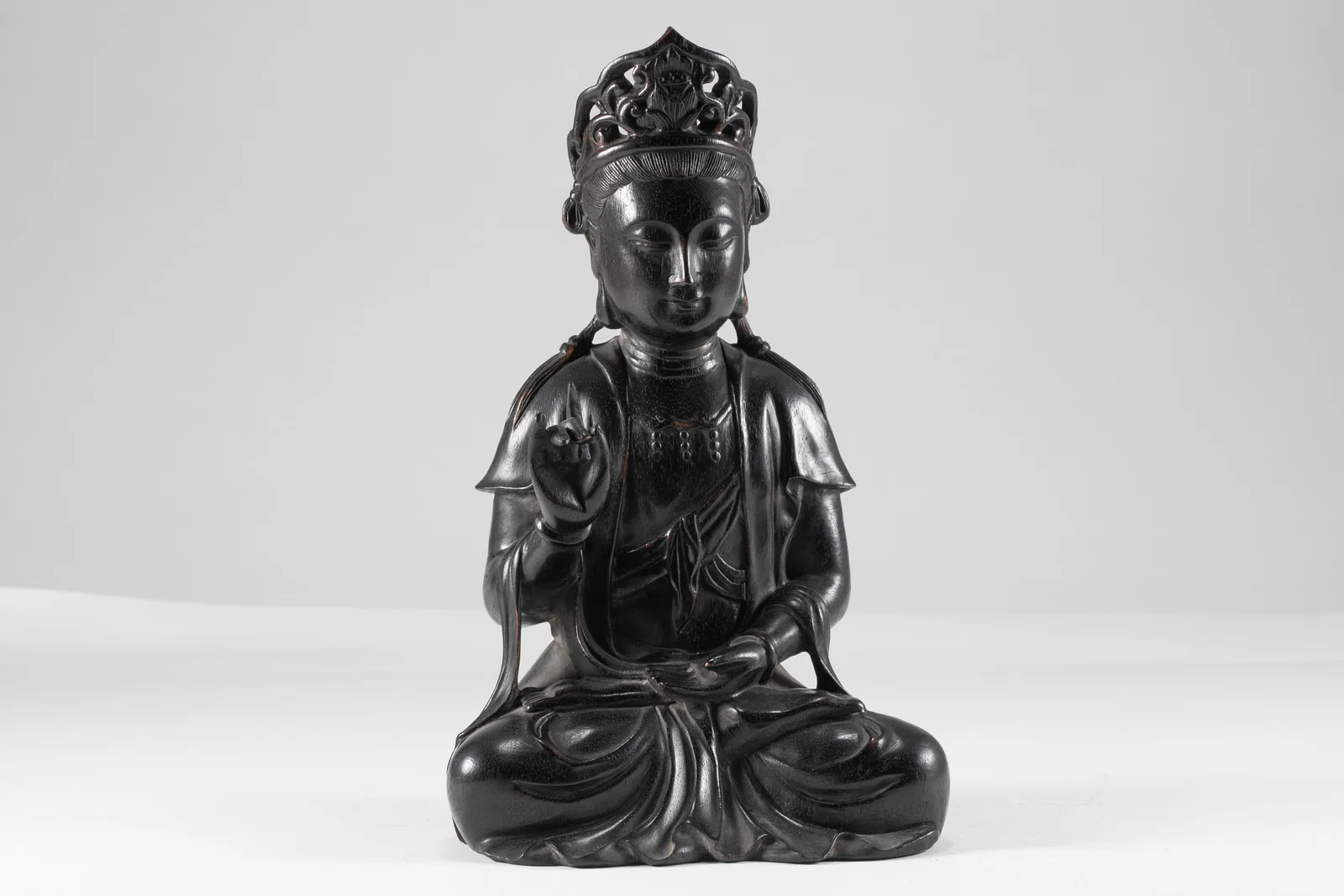 Qing Dynasty Purple Sandalwood Guanyin Sitting Statue