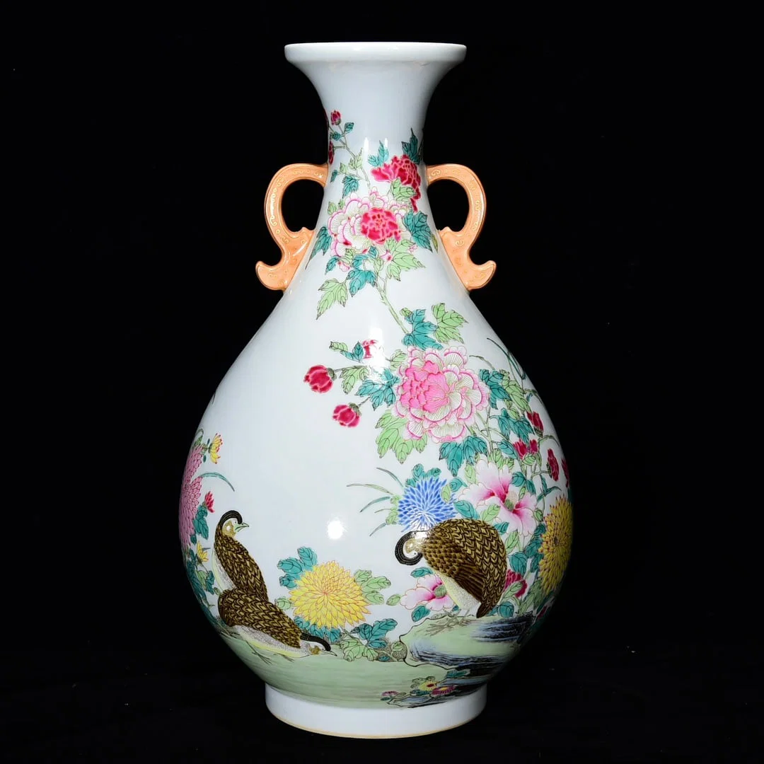 Qing Dynasty Qianlong famille rose double-eared jade pot spring vase