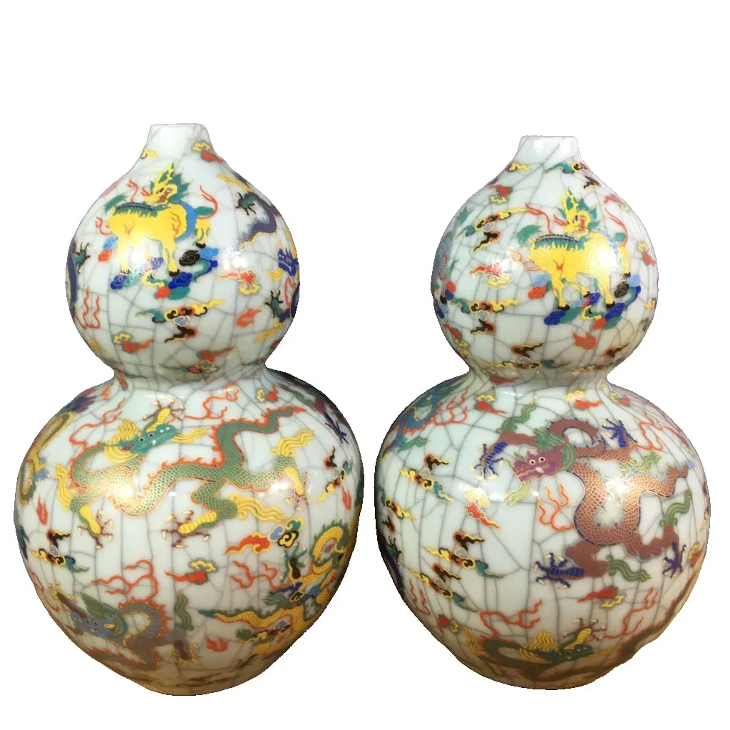 Qing Dynasty Qianlong Famille Rose Gilt Dragon Pattern Gourd Vase