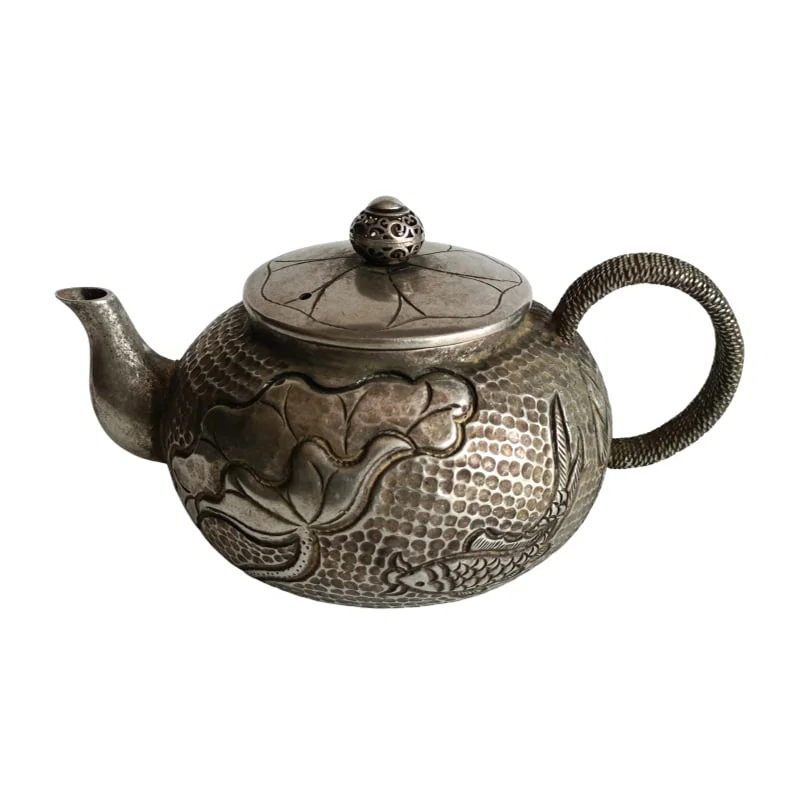 Qing Dynasty silver lotus pattern silver pot