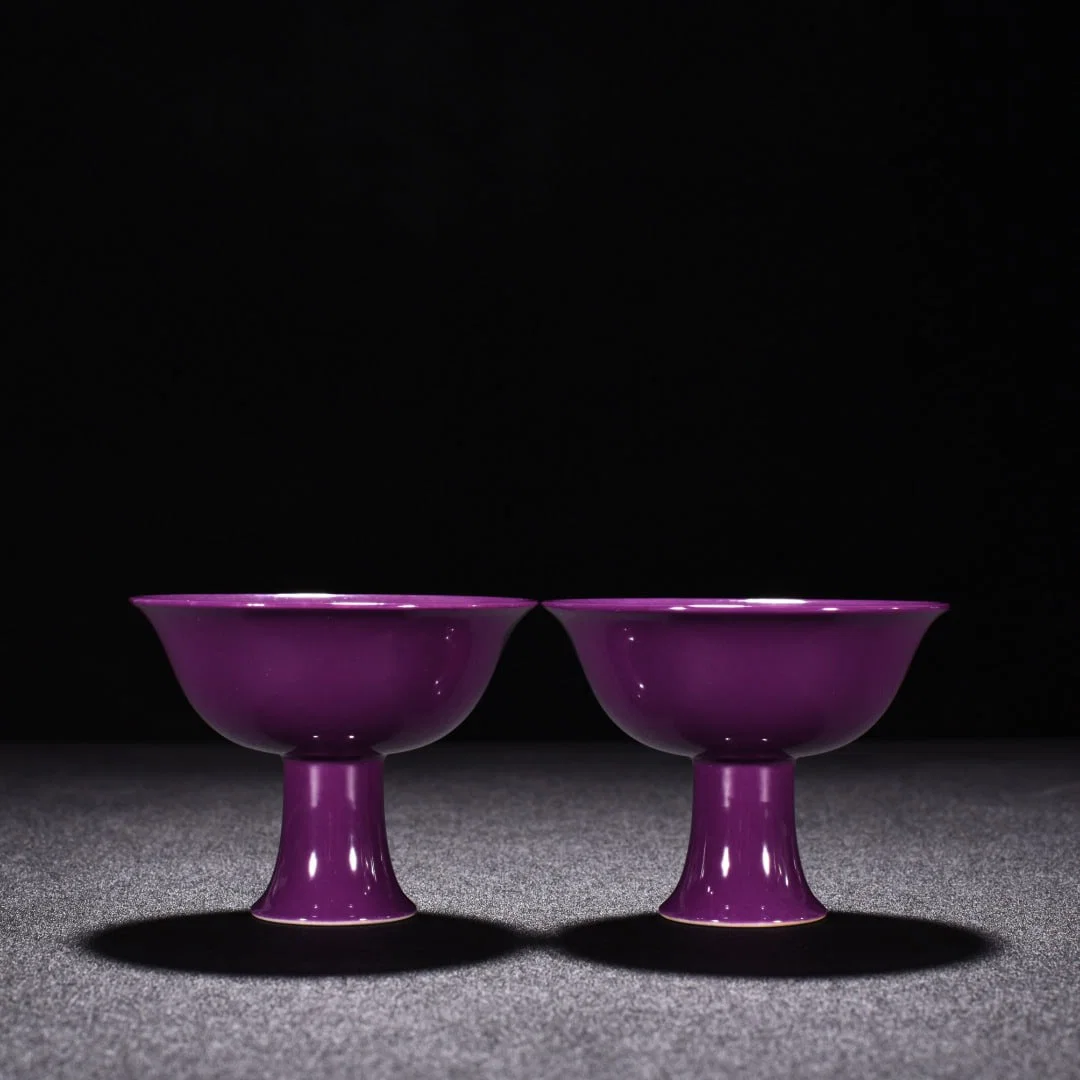 Qing Dynasty Yongzheng eggplant skin purple glaze goblet