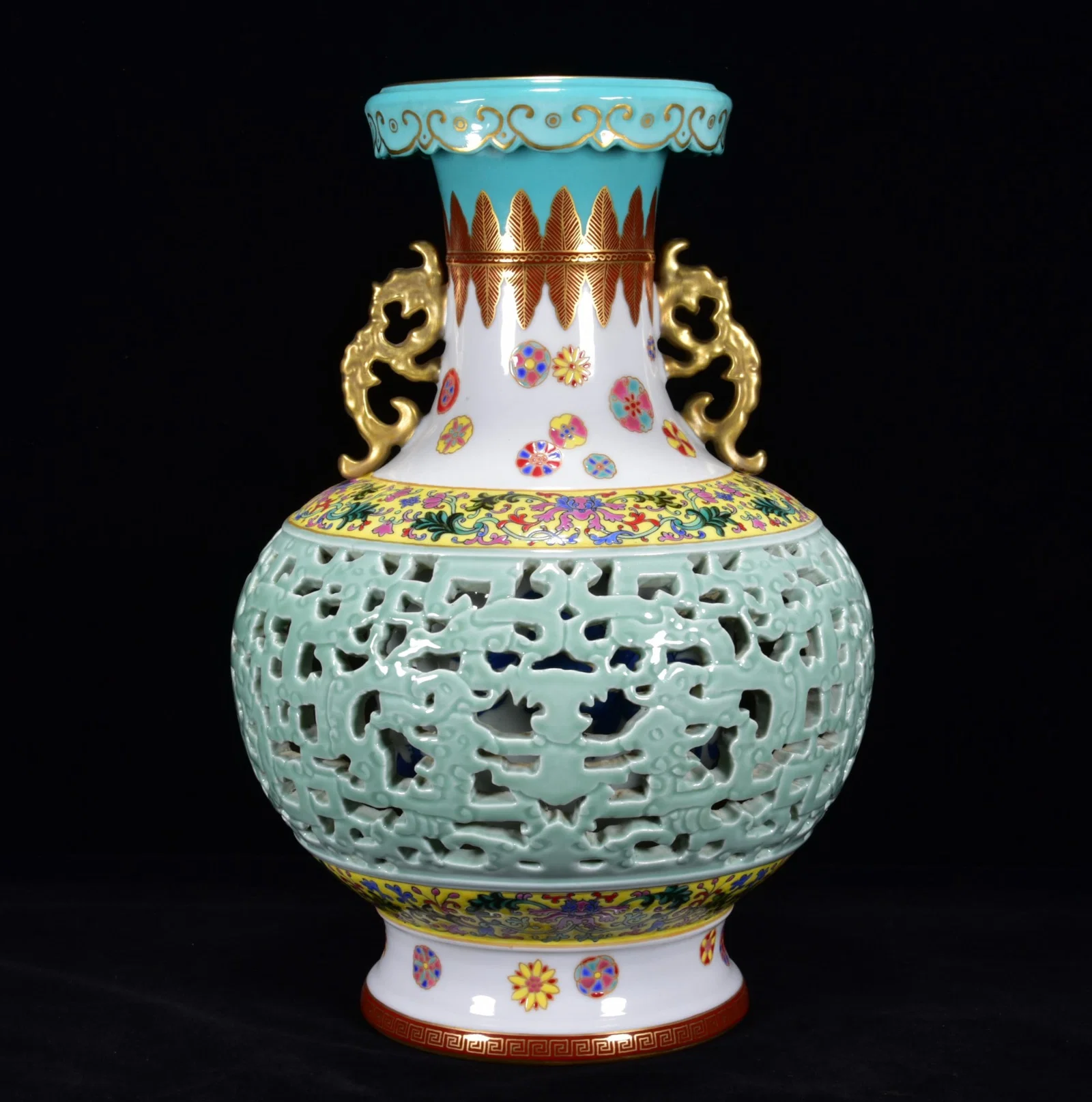Qing Dynasty Yongzheng period enamel carved gilt hollow vase