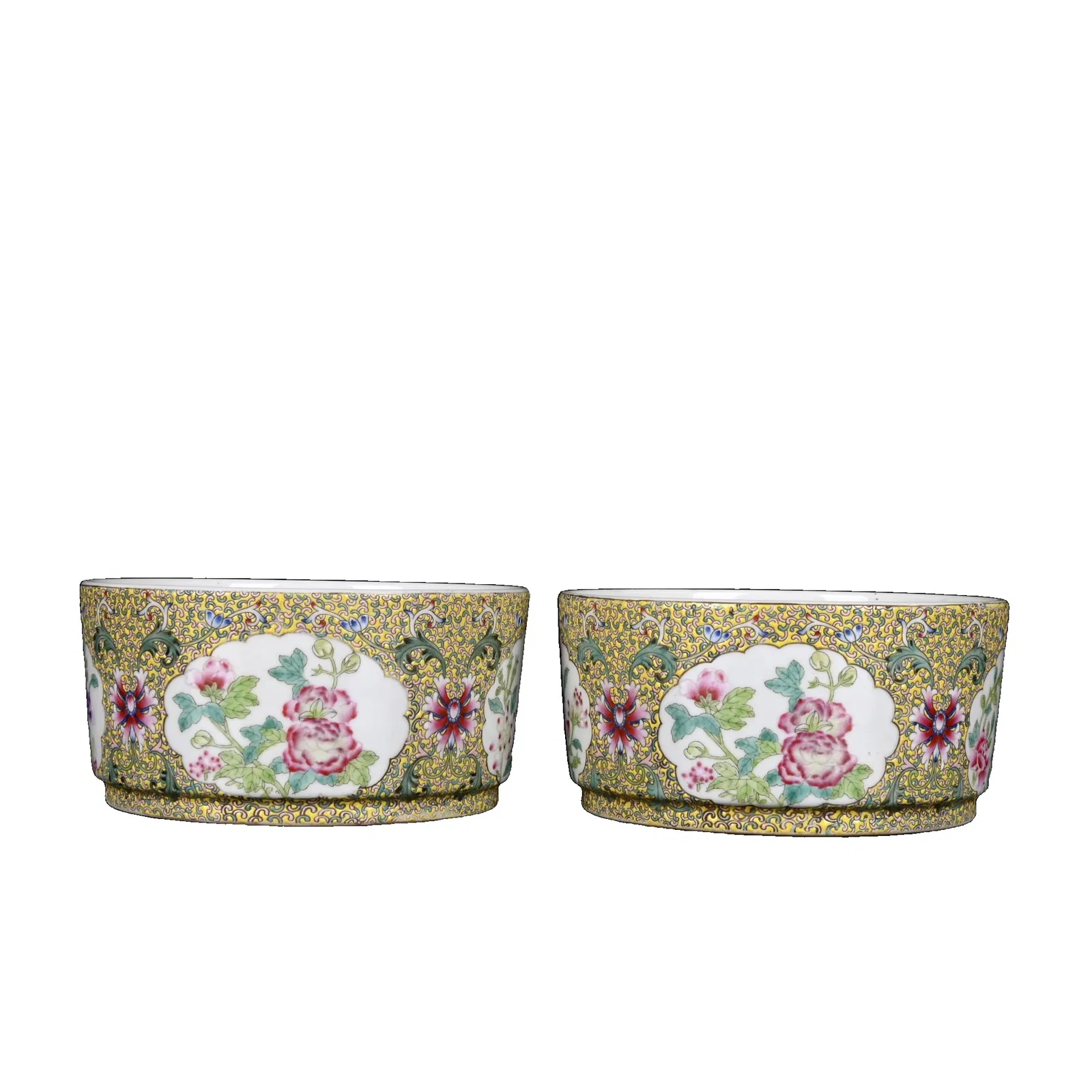 Qing Yongzheng famille rose enamel floral pattern brush washer