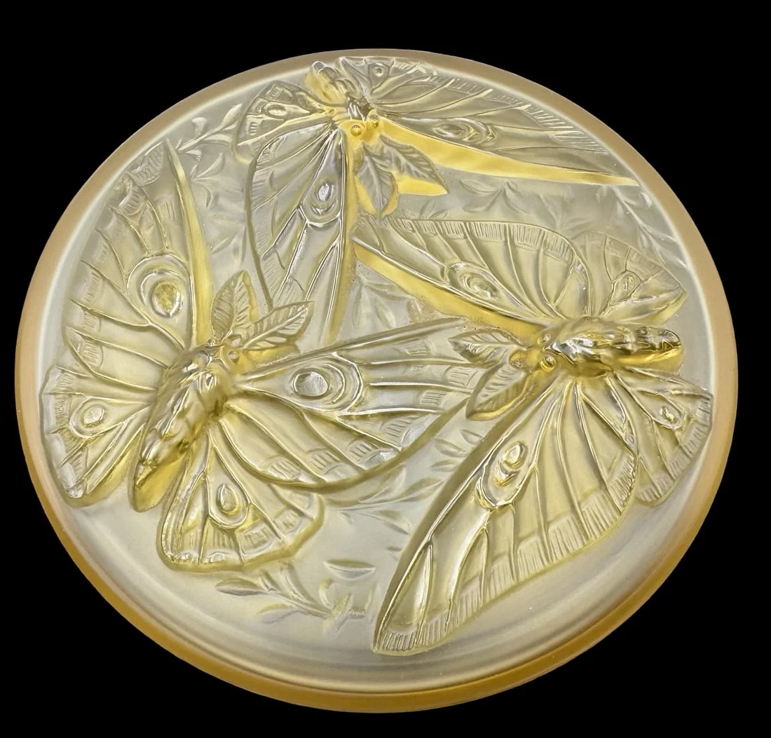 Rare Vintage Art Deco French VERLYS Yellow Satin Glass Butterfly Moth Dresser Powder Jar