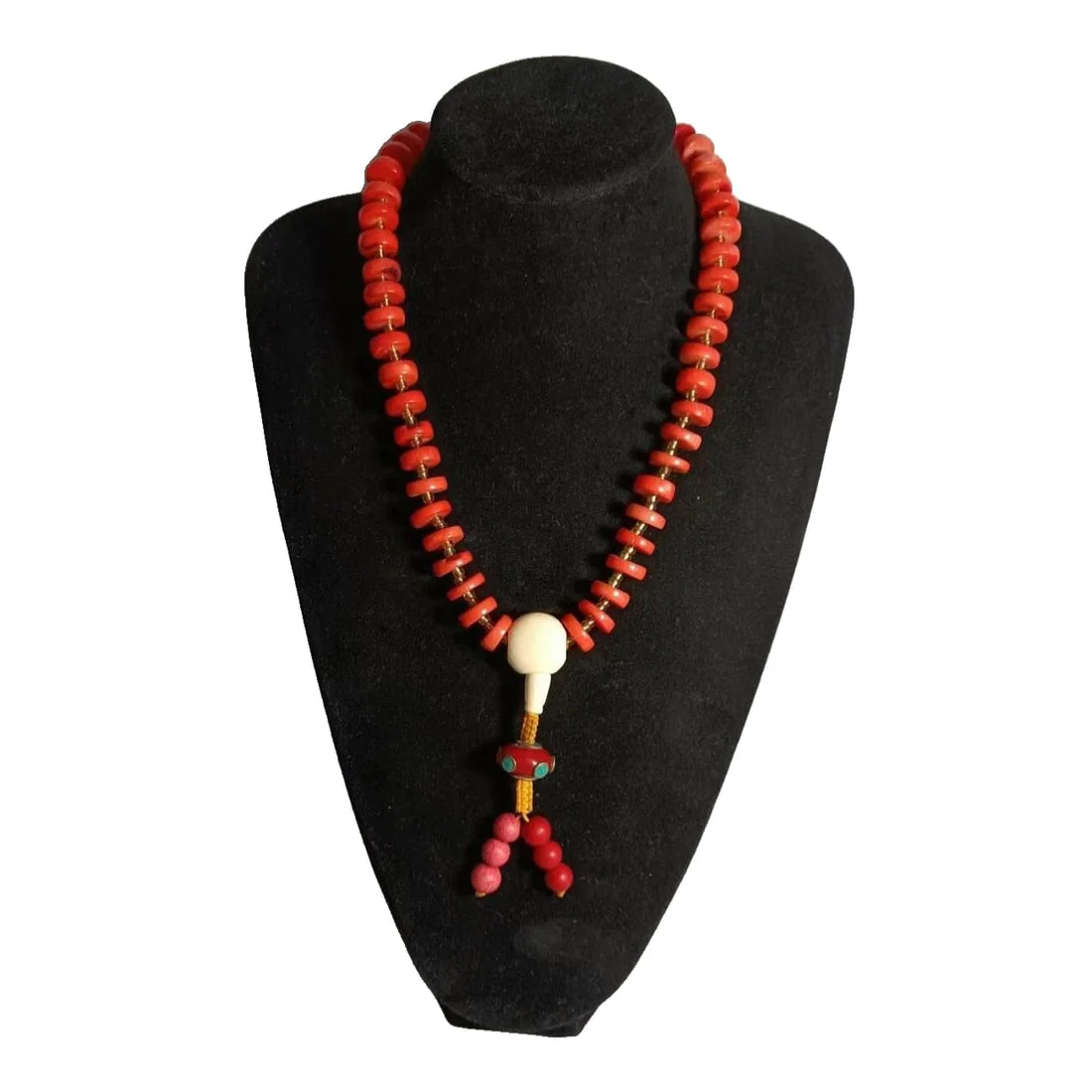Red coral necklace